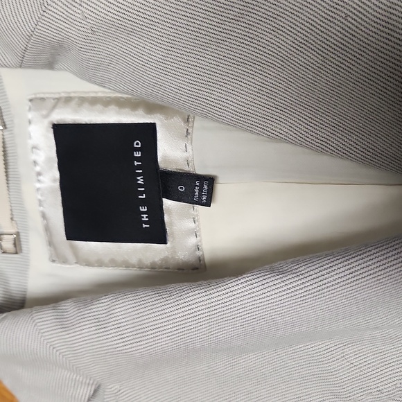 Women's 0 Skirt Suit, EUC - Picture 2 of 14